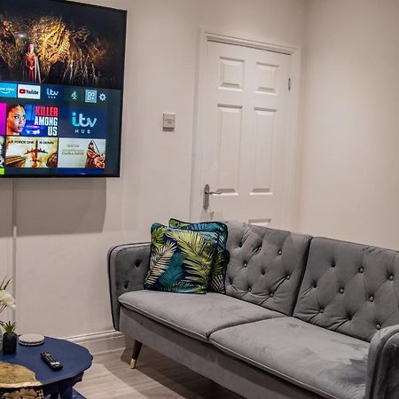 Bv Comfy Spacious 3 Bedroom House At Tatton Street Μάντσεστερ Εξωτερικό φωτογραφία