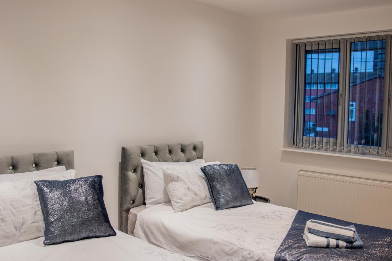Bv Comfy Spacious 3 Bedroom House At Tatton Street Μάντσεστερ Εξωτερικό φωτογραφία