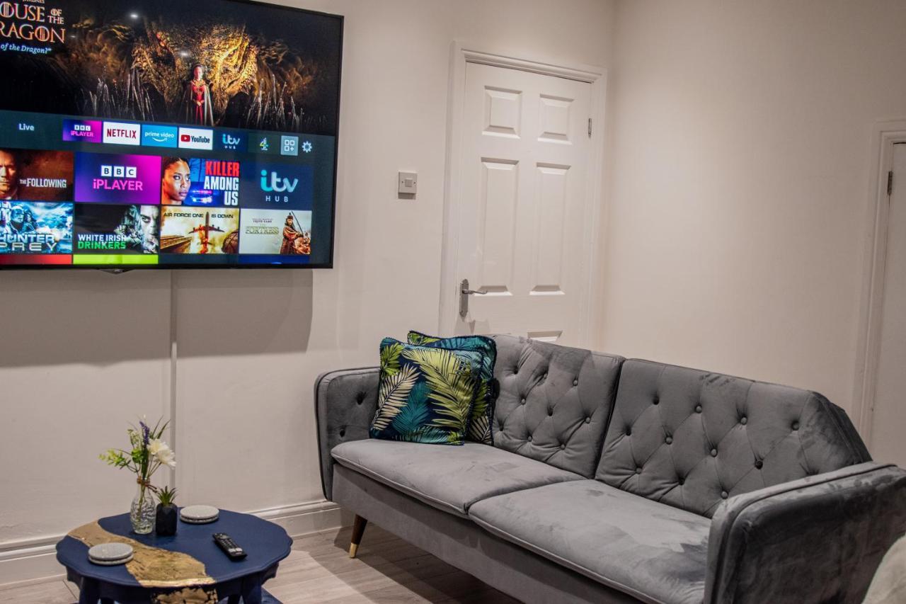 Bv Comfy Spacious 3 Bedroom House At Tatton Street Μάντσεστερ Εξωτερικό φωτογραφία