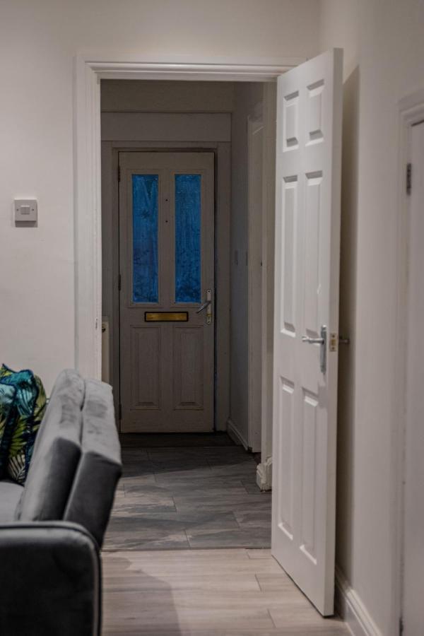 Bv Comfy Spacious 3 Bedroom House At Tatton Street Μάντσεστερ Εξωτερικό φωτογραφία