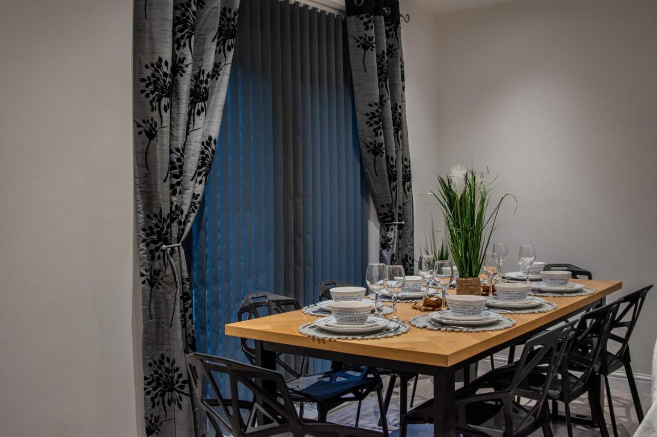 Bv Comfy Spacious 3 Bedroom House At Tatton Street Μάντσεστερ Εξωτερικό φωτογραφία